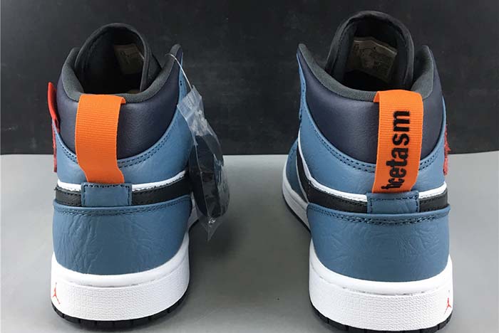 Air Jordan 1 Low SB Midnight Navy CJ7891-400