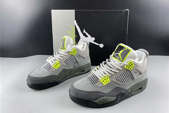 AIR JORDAN 4 SE “NEON”