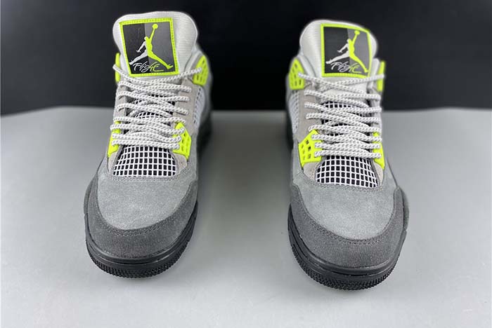 AIR JORDAN 4 SE “NEON”