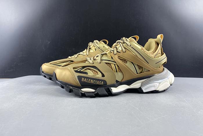 Ba*len*cia*ga track sneaker metal lic/mesh/washed gold