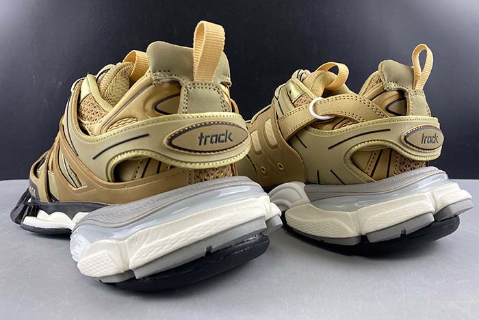Ba*len*cia*ga track sneaker metal lic/mesh/washed gold