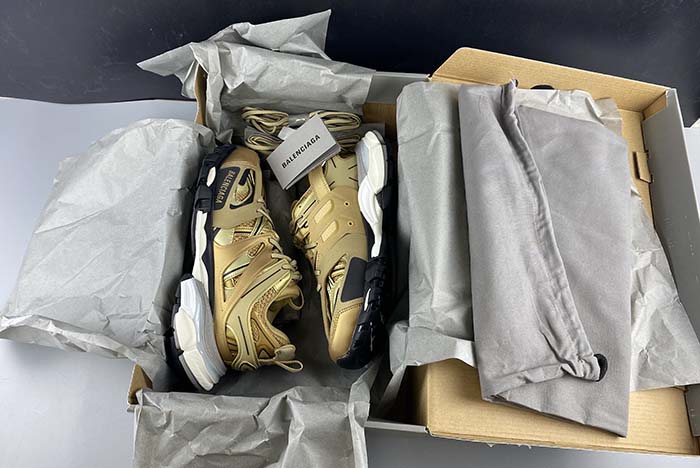 Ba*len*cia*ga track sneaker metal lic/mesh/washed gold