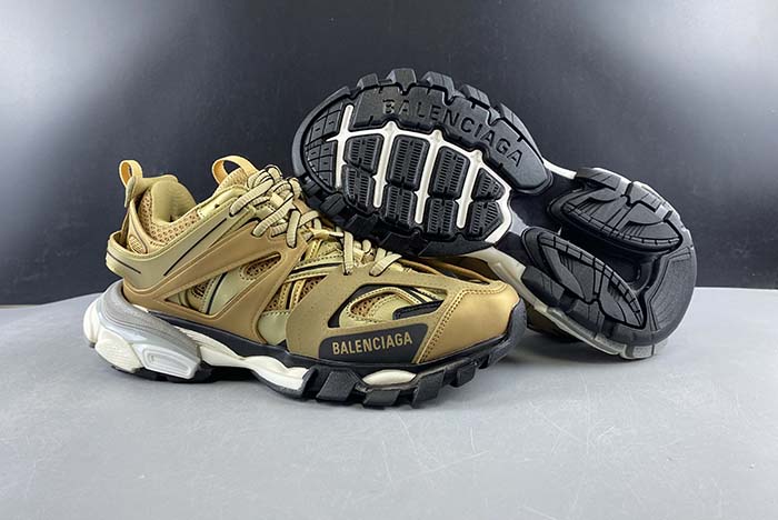 Ba*len*cia*ga track sneaker metal lic/mesh/washed gold