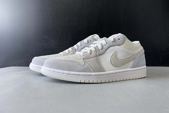 Air Jordan 1 Low Paris CV3043-100