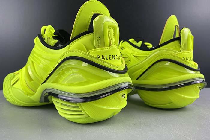 BALENCIAGE 5.0 TYREX 20SS RUNWAY 617535 W2UA1 7320