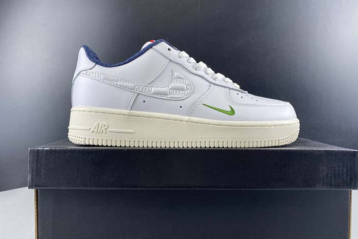 NIKE AIR FORCE 1