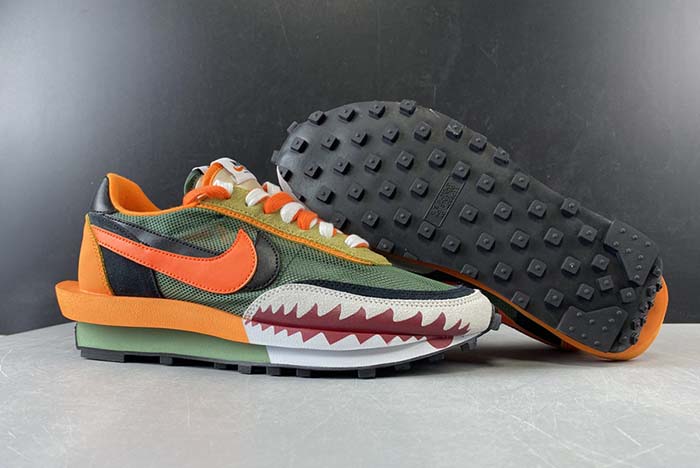 Sacai x Nike LVD Waffle Daybreak  BV0073-007