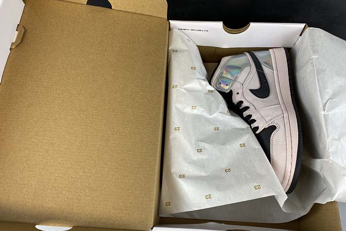 Air Jordan 1 MID BQ6472-602