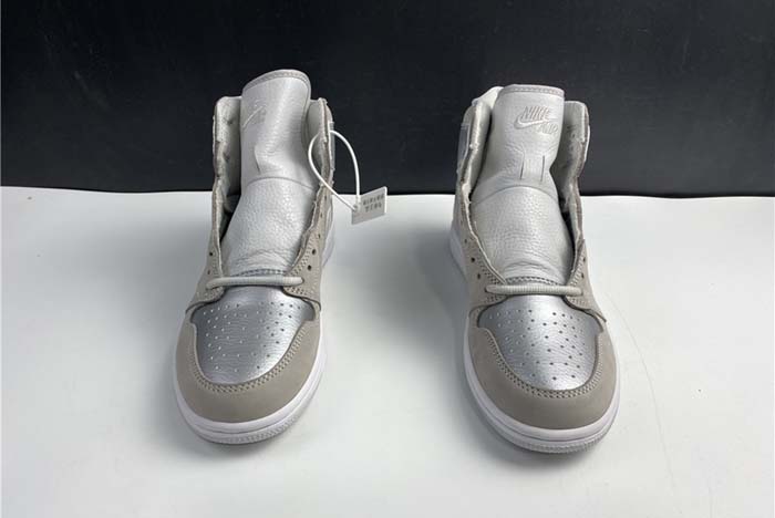 Air Jordan 1 “Japan” Neutral Grey DC1788-029