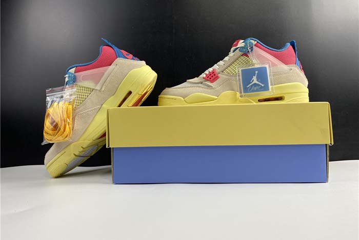 AIR JORDAN 4 RETRO UNION “GUAVA ICE” DC9533-800