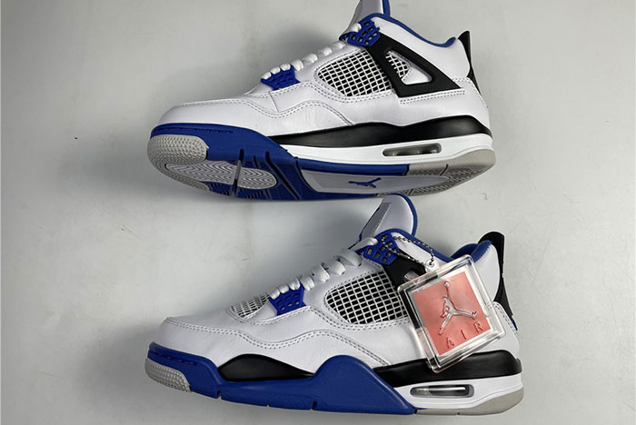 AIR JORDAN 4 RETRO