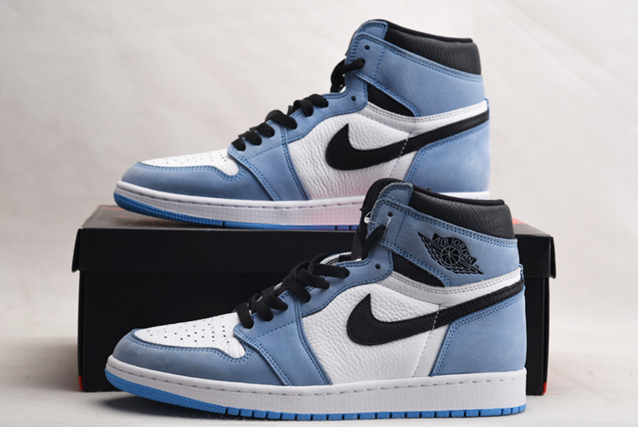 AIR JORDAN 1 High OG “UNIVERSITY BLUE” 555088-134