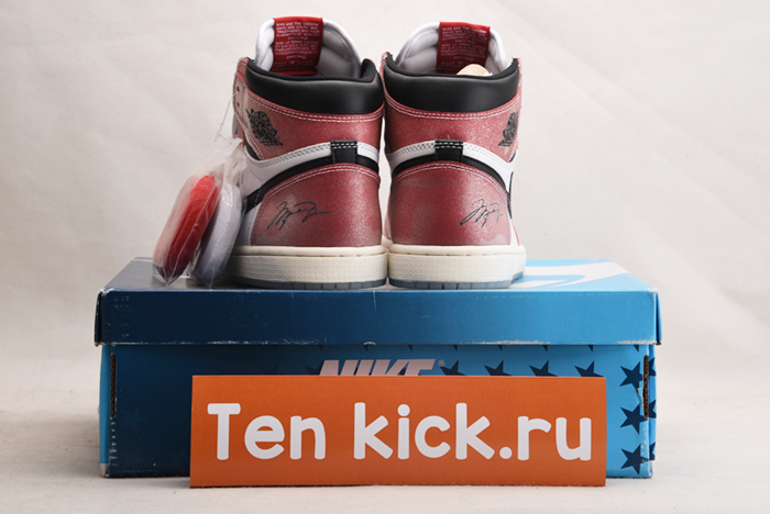 TROPHY ROOM X AIR JORDAN 1 High OG SP 