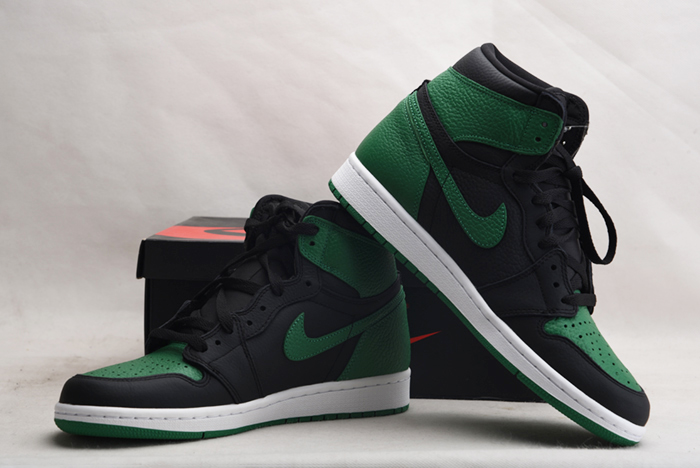 Air Jordan 1 Retro High OG Pine Green