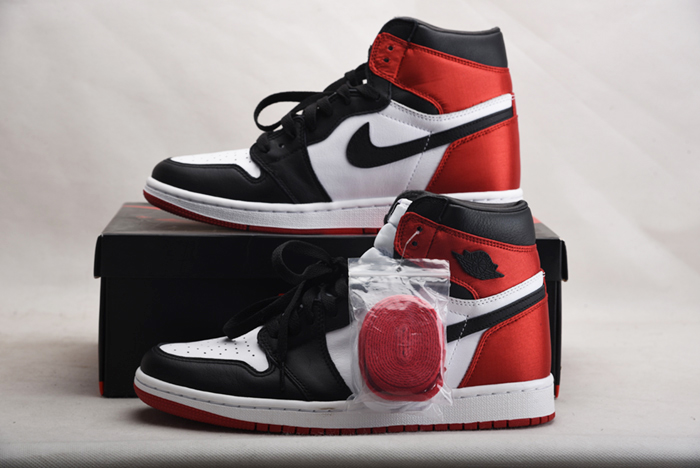 JORDAN 1 RETRO HIGH SATIN BLACK TOE - CD0461-016