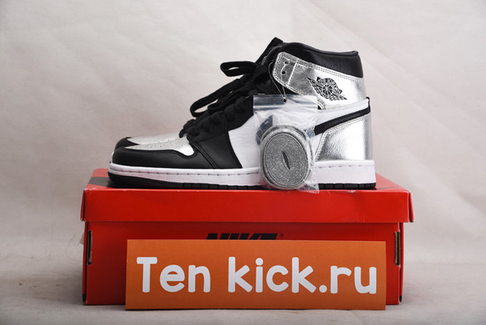 Air Jordan 1 High OG WMNS “Silver Toe”  CD0461-001