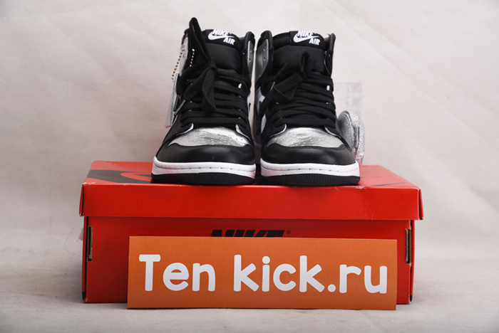 Air Jordan 1 High OG WMNS “Silver Toe”  CD0461-001