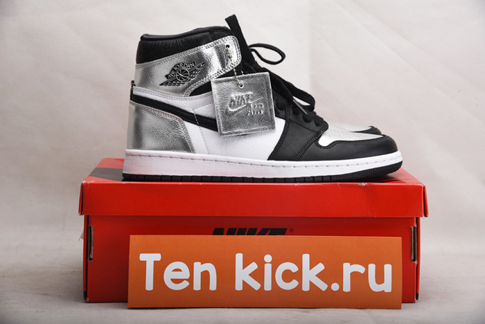 Air Jordan 1 High OG WMNS “Silver Toe”  CD0461-001