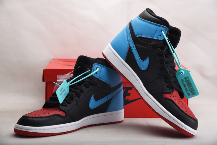 AIR JORDAN 1 HIGH WMNS UNC CHICAGO CD0461-046