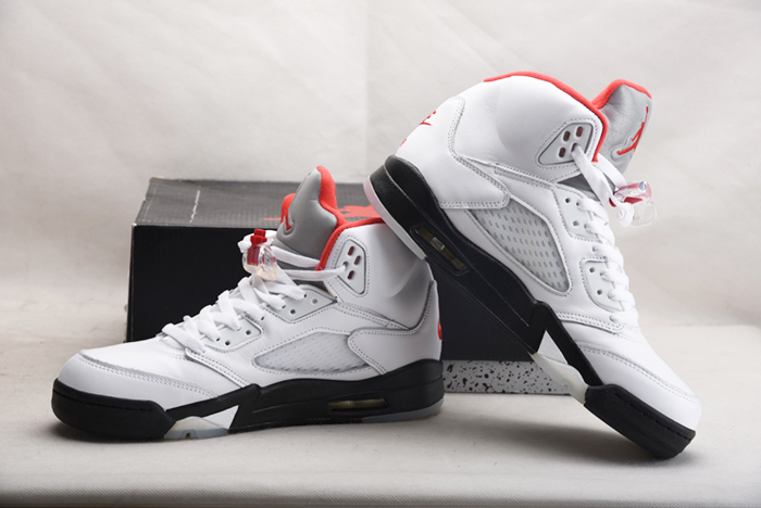 Air Jordan 5 “Fire Red”2020  DA1911-102