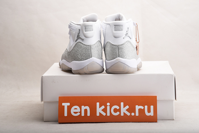 JORDAN 11 RETRO WHITE METALLIC SILVER - AR0715-100