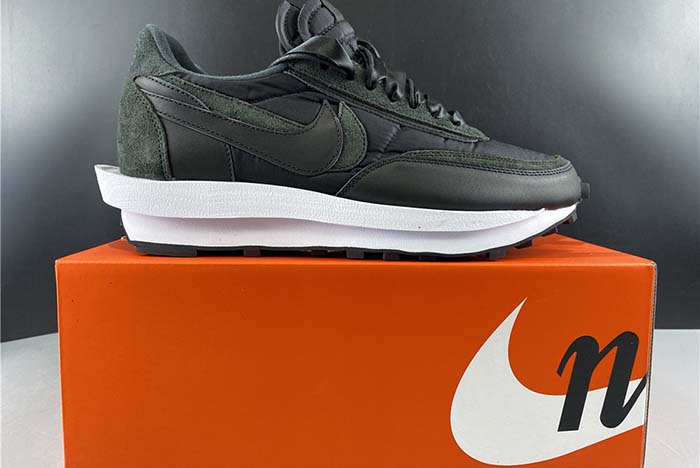 NIKE LD WAFFLE SACAI BLACK NYLON BV0073-002