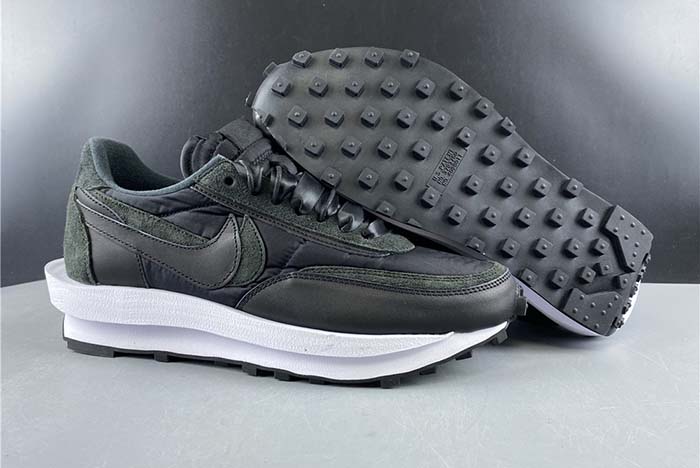 NIKE LD WAFFLE SACAI BLACK NYLON BV0073-002