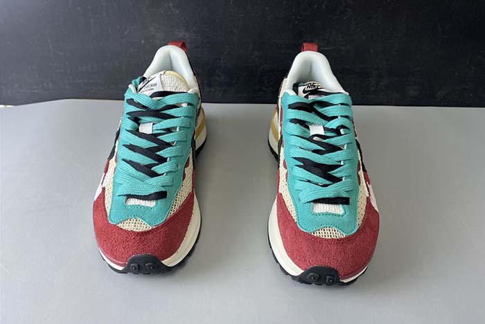 NIKE LDWAFFLE / SACAI CI9928 301