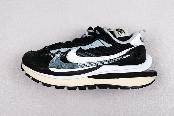 Sacai x Nike Pegasua Vaporfly Black White  CV1363-100