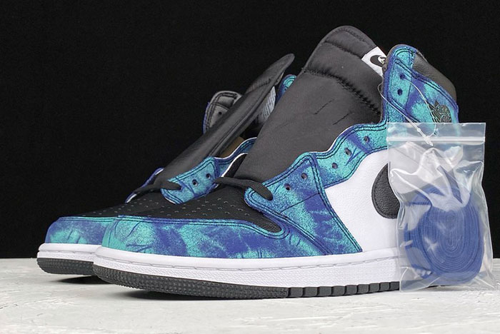 WMNS AIR JORDAN 1 HIGH OG CD0461-100