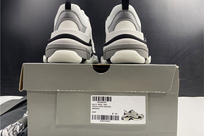BALENCIAGE TRIPLE TRAINER 536737 W0901 9089