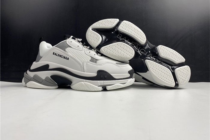 BALENCIAGE TRIPLE TRAINER 536737 W0901 9089