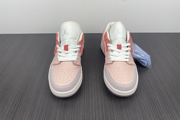 Jordan 1 Low SE Mighty Swooshers Pink(W) DM5443-666