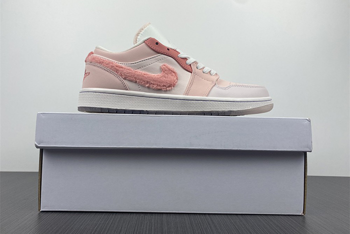 Jordan 1 Low SE Mighty Swooshers Pink(W) DM5443-666