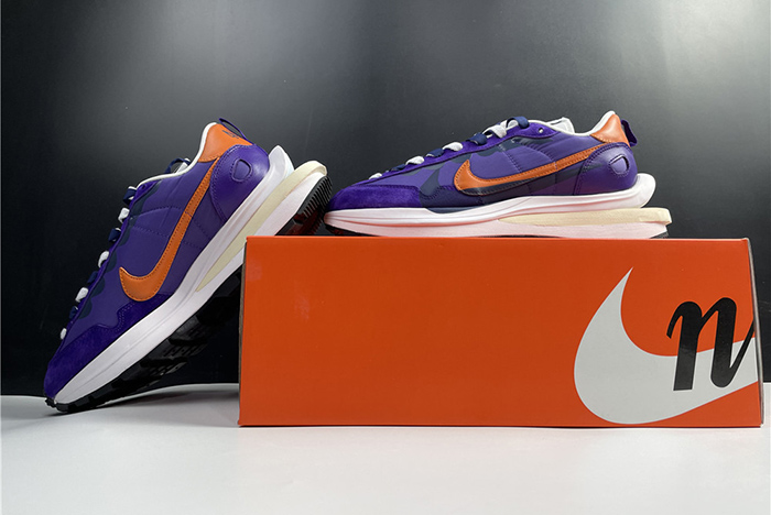 sacai x Nike VaporWaffle Dark Iris DD1875-500