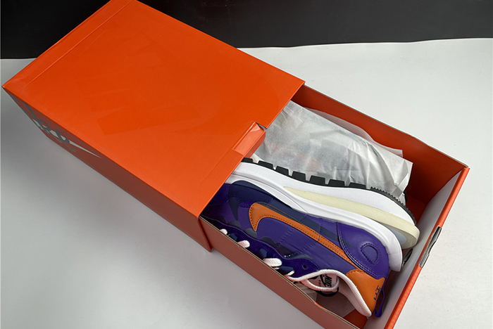 sacai x Nike VaporWaffle Dark Iris DD1875-500