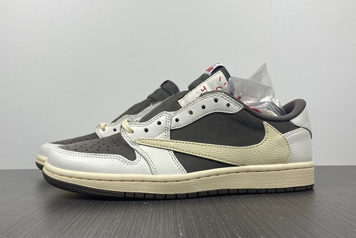 Travis Scott x Air Jordan 1 Low 