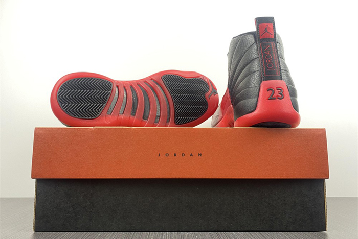 Air Jordan 12  130690 002