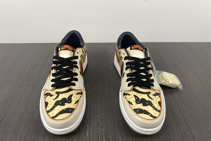 Air Jordan AJ1 Low OG DH6932-100