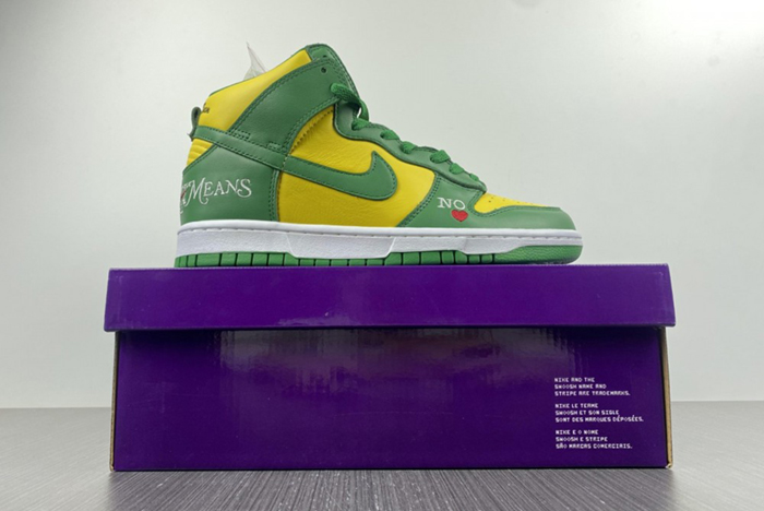 S*p*e x nike sb dunk high  dn3741-700