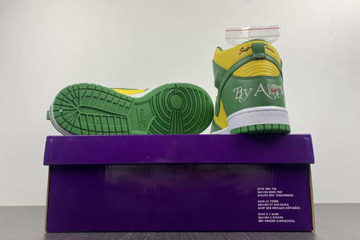 S*p*e x nike sb dunk high  dn3741-700