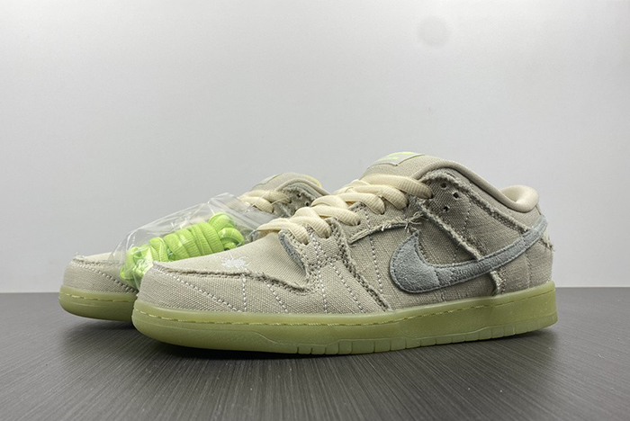 Dunk SB Nike SB  Low “Mummy”  DM0774-111