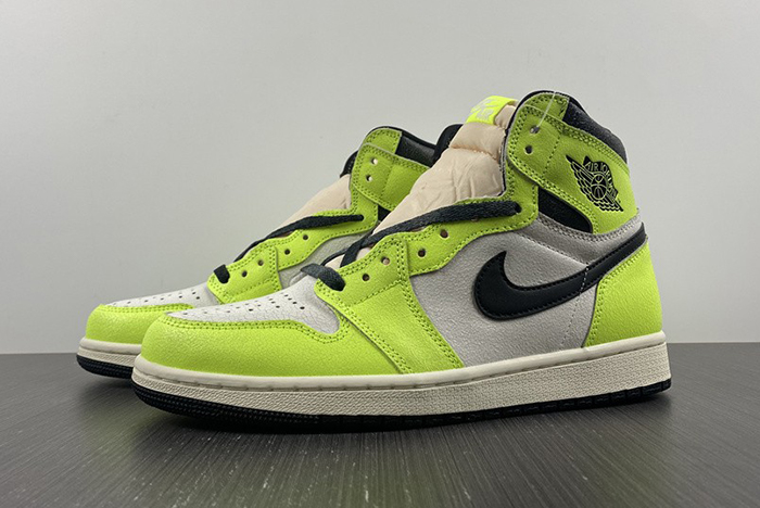 Air Jordan 1 Retro High OG  555088-702
