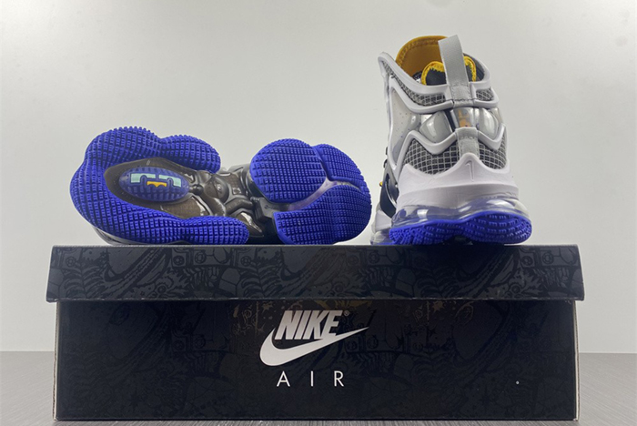 Nike Lebron  DC9340-002