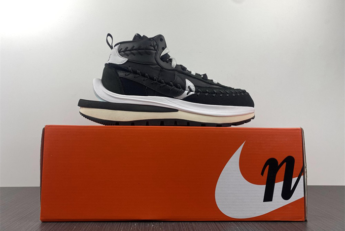 Nike Sacai DH9186-001