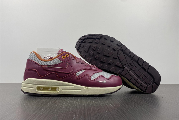 Nike Air Max 1/P  DO9549-001
