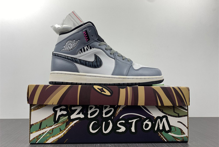 Air Jordan 1 Mid  554724-170