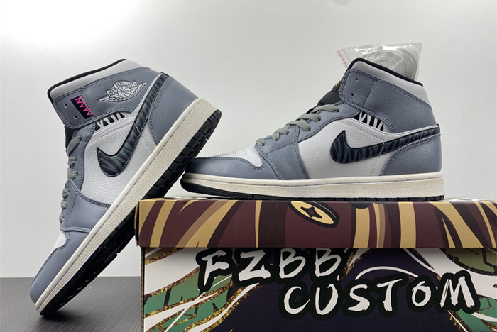 Air Jordan 1 Mid  554724-170