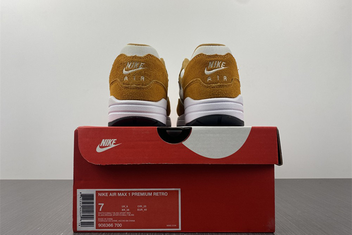 Nike WMNS Air Max Anniversary  908366-700