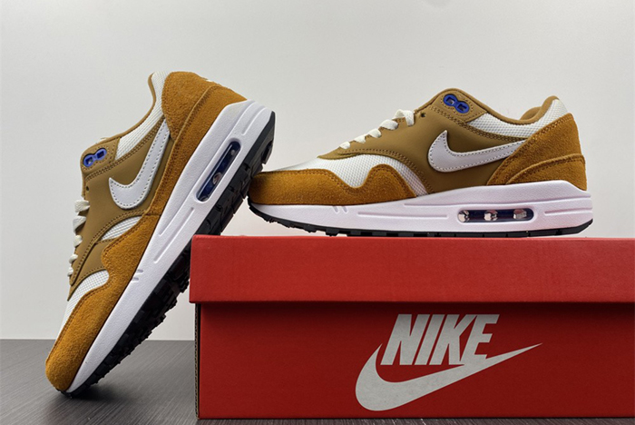 Nike WMNS Air Max Anniversary  908366-700